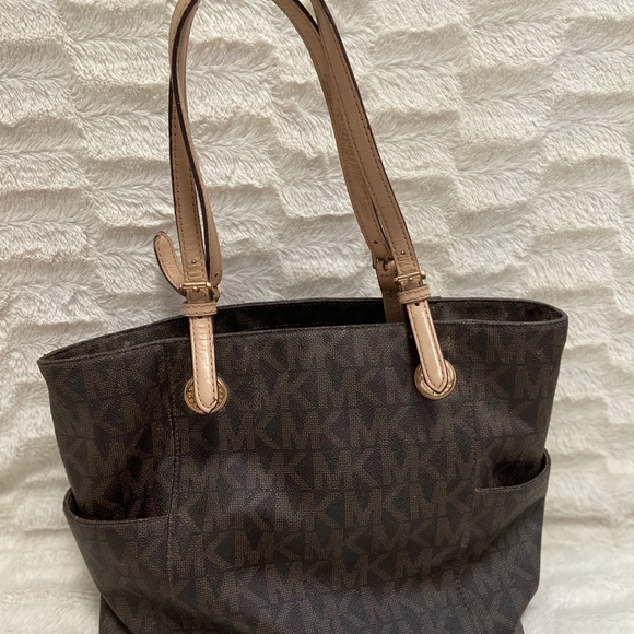 Brown Michael Kors purse - Picture 1 of 4